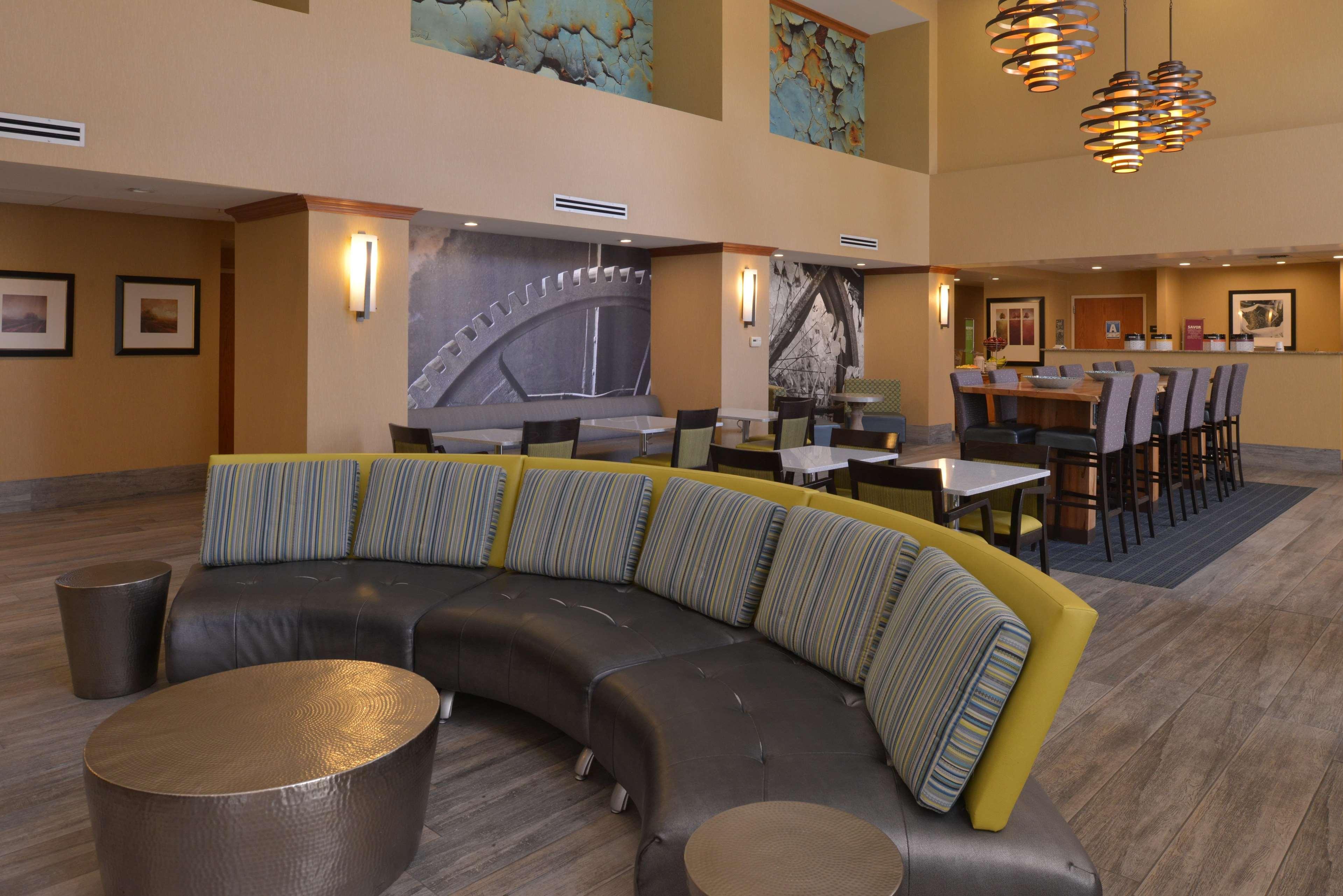 Hampton Inn And Suites Bakersfield North-Airport Exterior foto