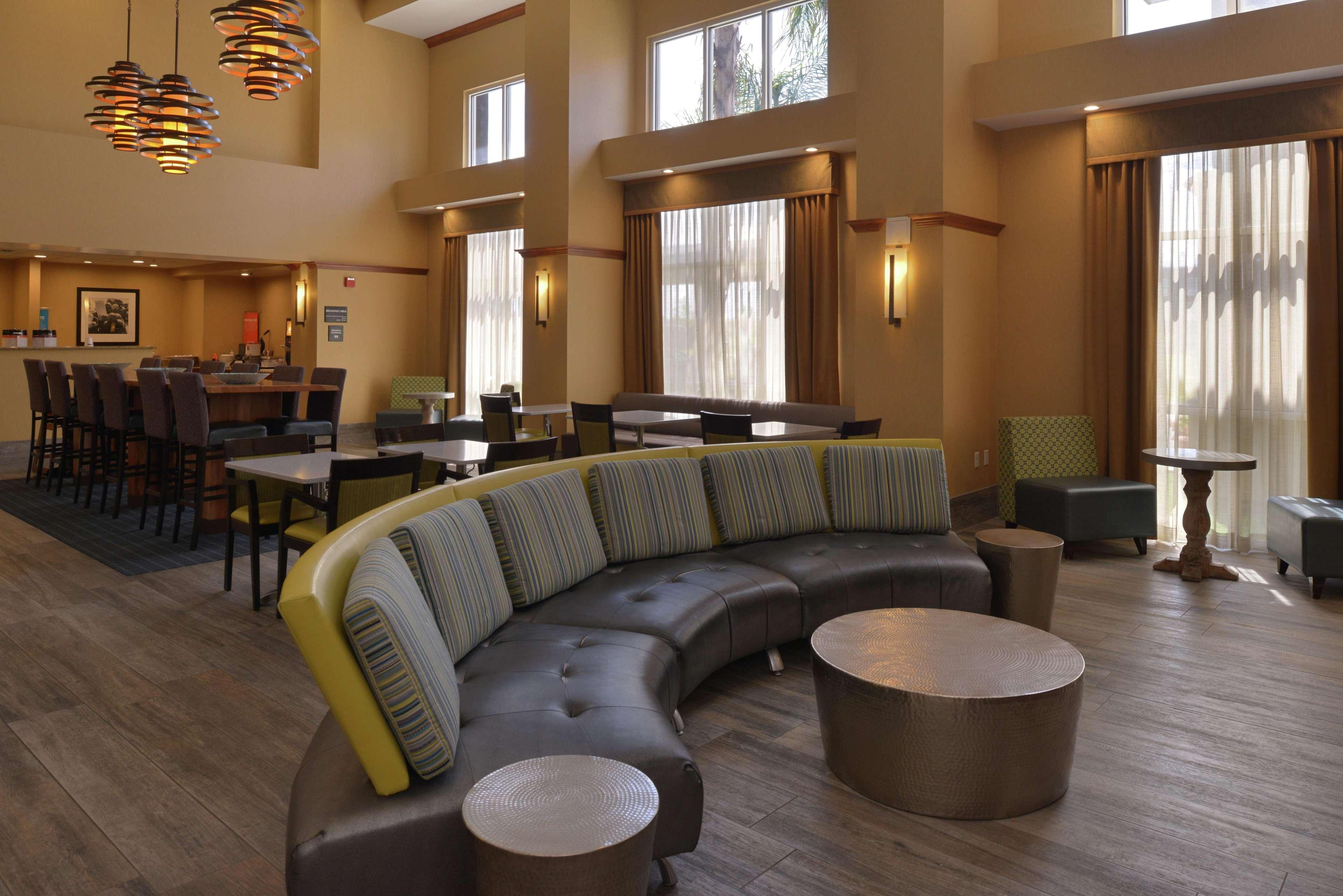 Hampton Inn And Suites Bakersfield North-Airport Exterior foto